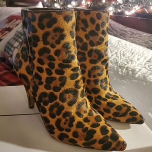Vince Camuto leopard booties